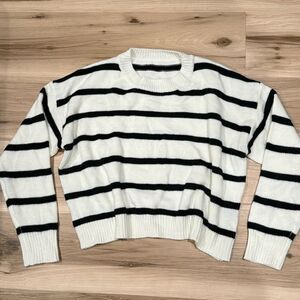 Seasty Knit Crewneck White Black Striped Sweater Women’s Small
